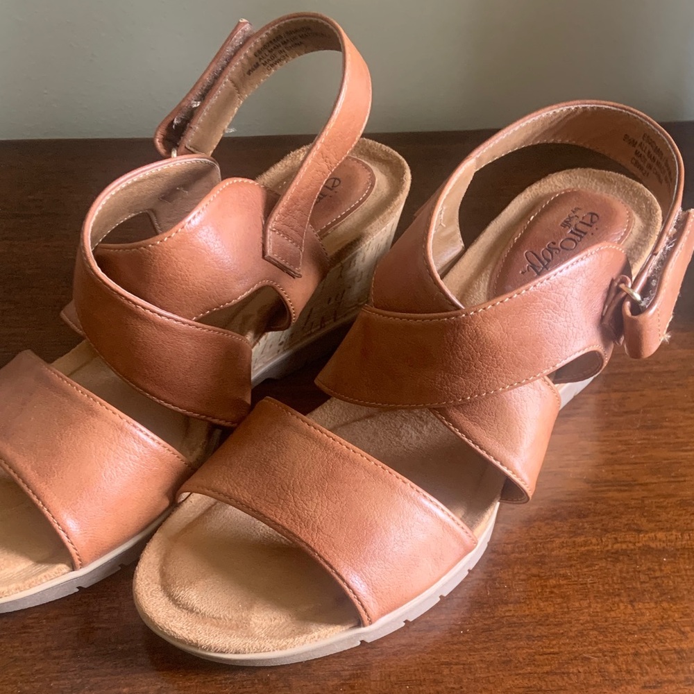 Stylish Tan Leather Sandals
